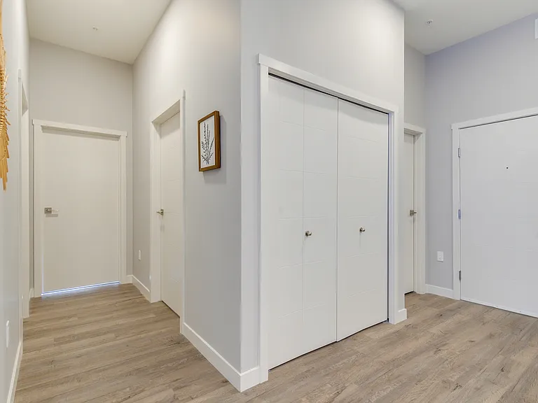 230 Aurora Cres — Photo 8