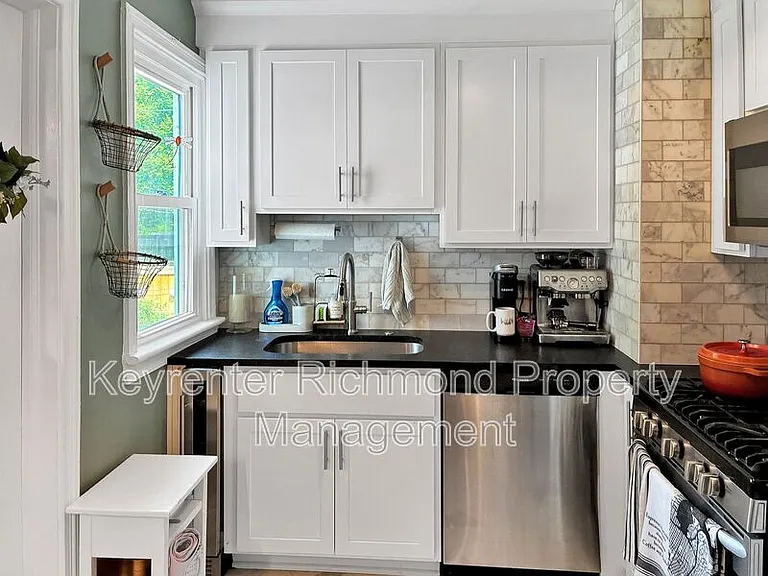 4707 Fitzhugh Ave — Photo 7