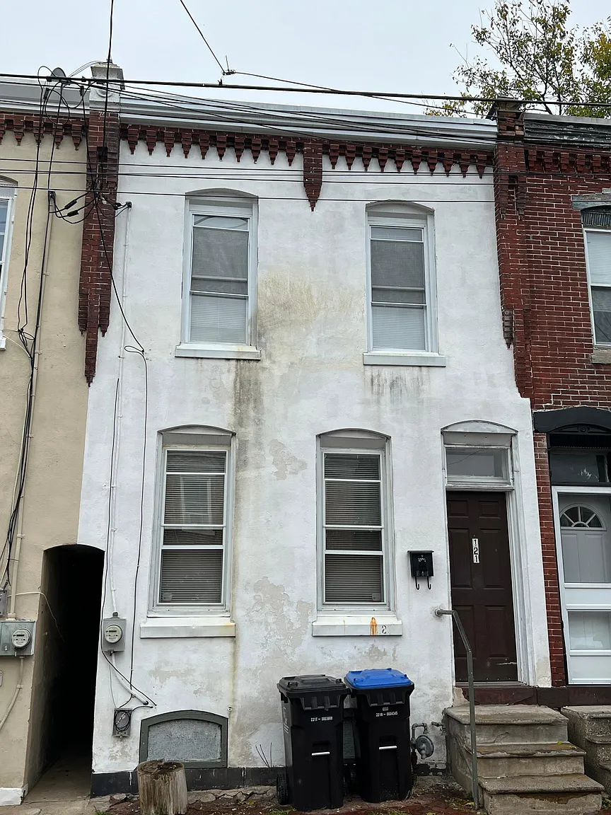 121 Chain St photo 1