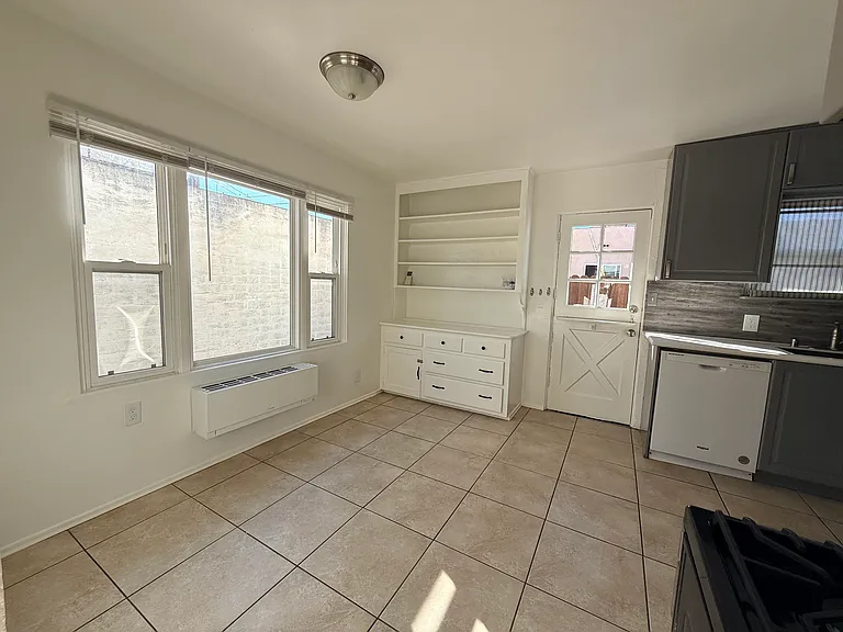 418 D Ave — Photo 12