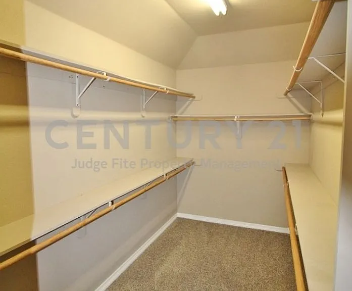 122 Sierra Dr — Photo 17