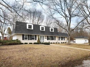 1352 Hiawatha Cir, Green Bay, WI 54313