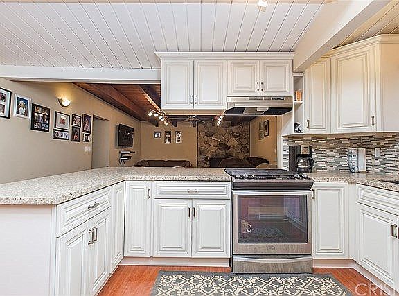 5th image of 13906 Community St