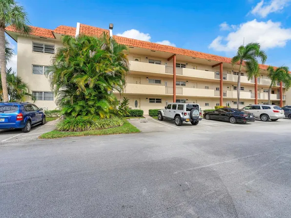 9411 N Hollybrook Lake Dr APT 109, Pembroke Pines, FL 33025
