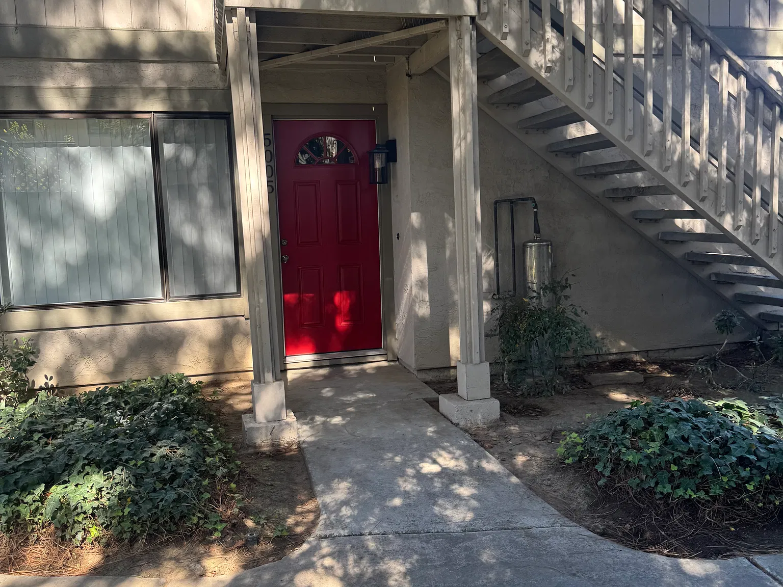 2 bed, 816 sqft, $3,500 — Photo 1