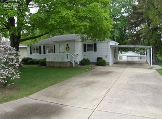 517 W Clinton St, Saint Charles, MI