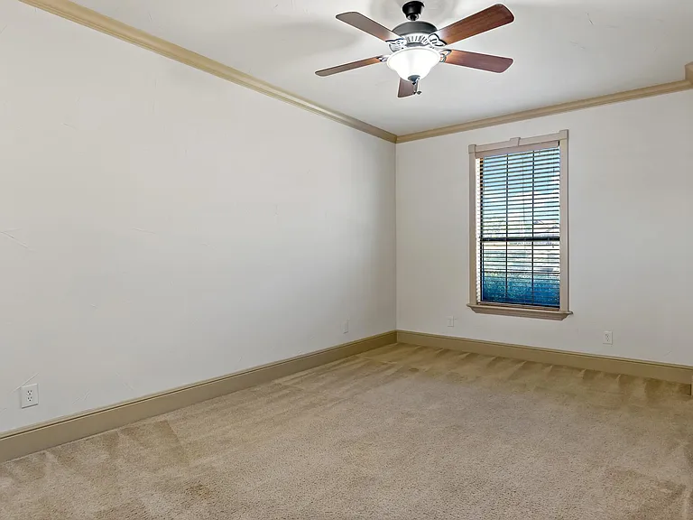 11118 Marion Rd #400 — Photo 24
