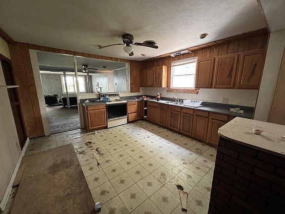 5th image of 4867 New Hope Rd