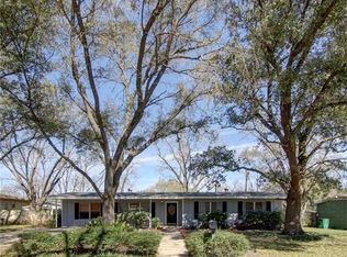 908 Gilmore St, Taylor, TX 76574