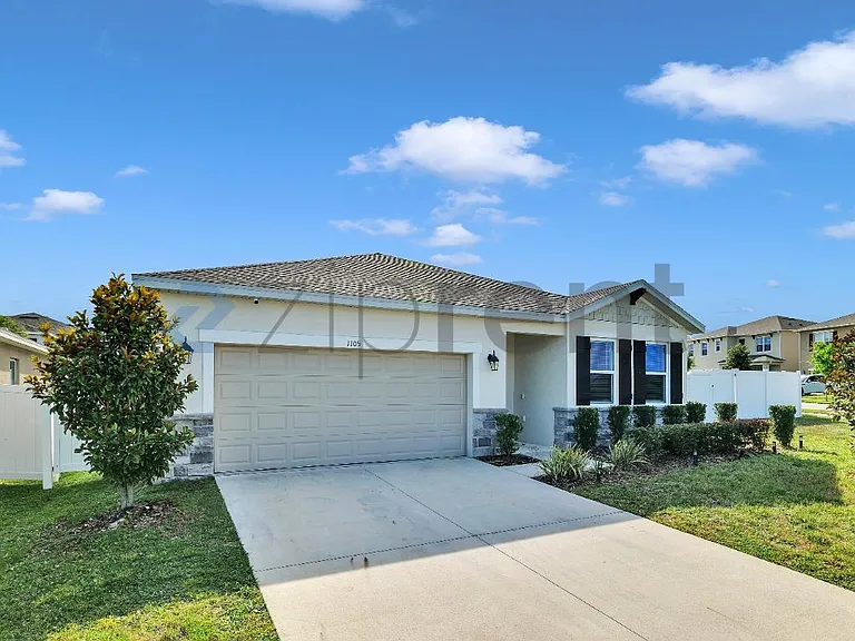 1105 Fig St — Photo 3