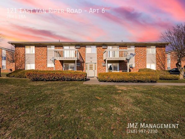 121 E Van Riper Rd #6