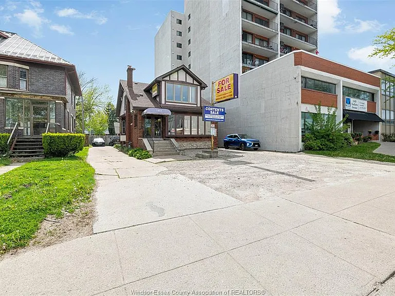 1451 Ouellette Ave #UPPER — Photo 4