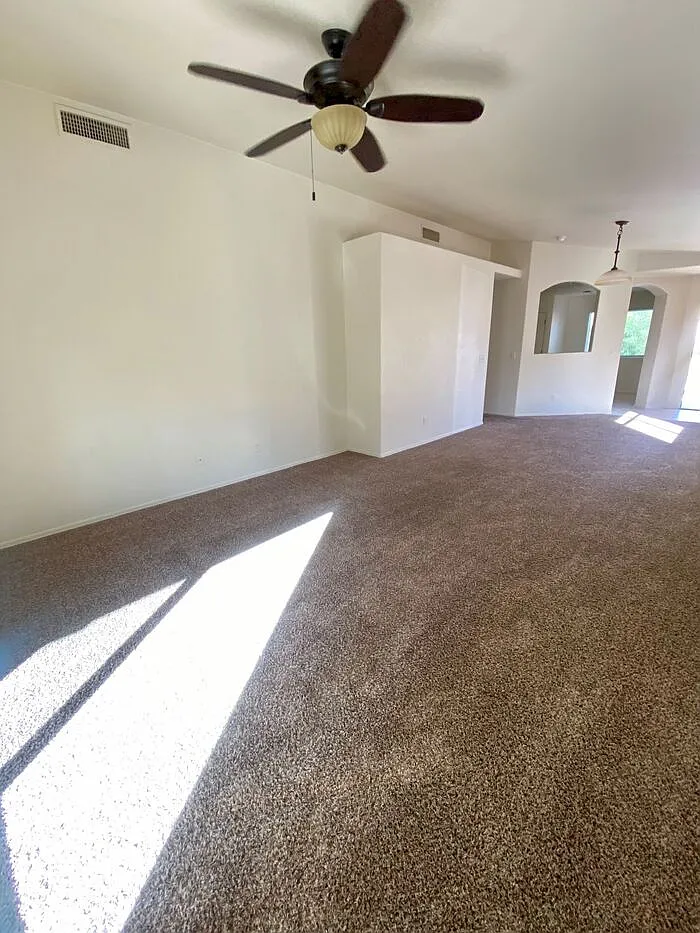 3 bed, 2.0 bath, 1344 sqft, $1,700 — Photo 4