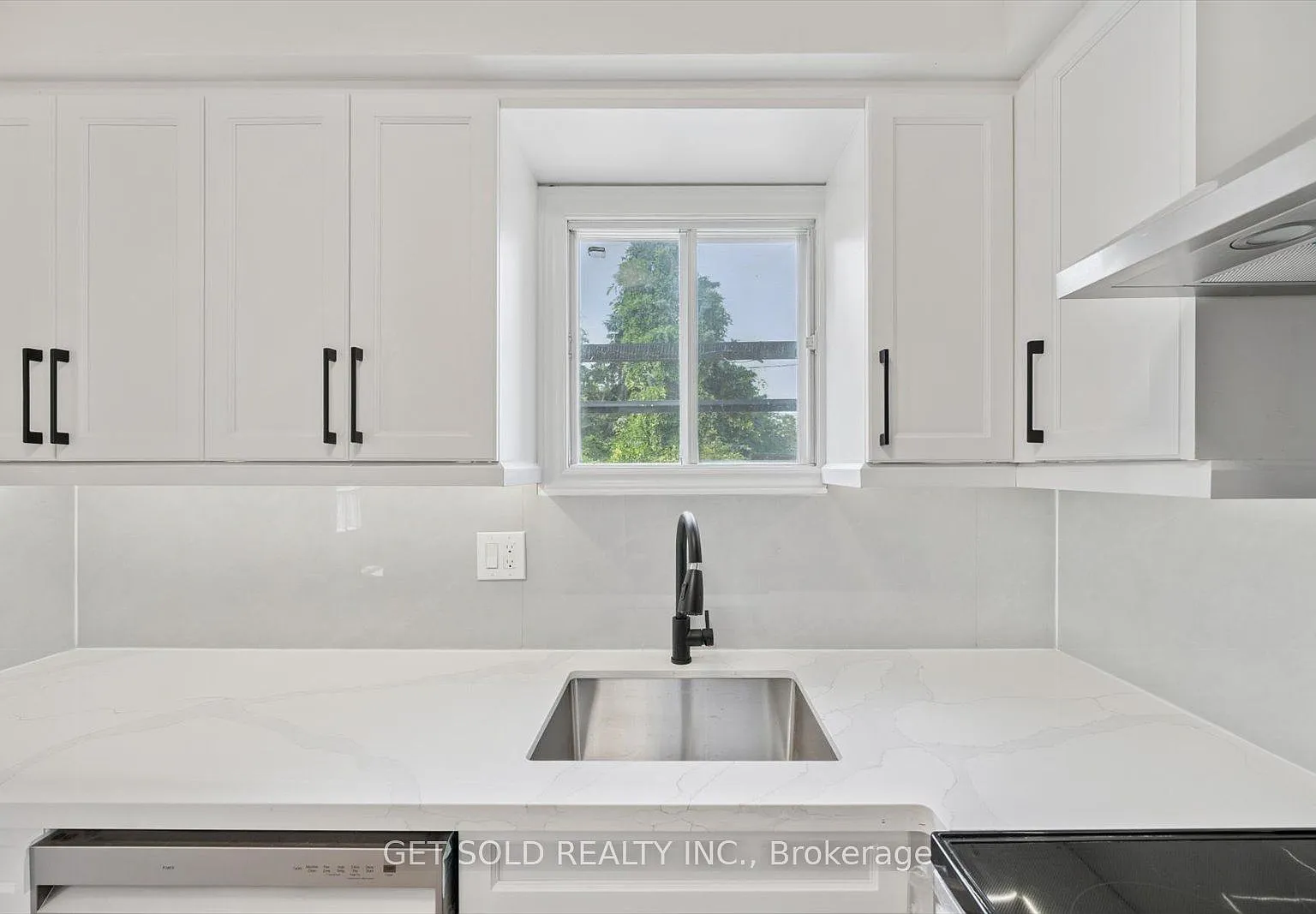 3 bed, $3,200 — Photo 1