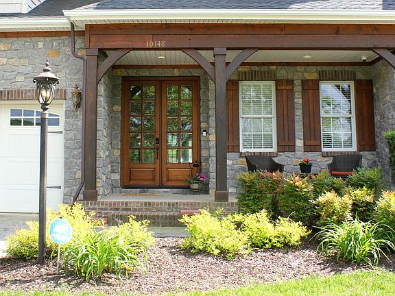 2nd image of 10148 Autumn Valley Ln