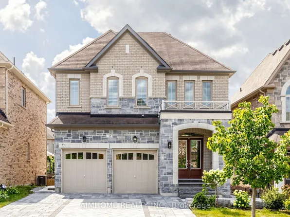 35 Marbrook St, Richmond Hill, ON L4C 0Y9