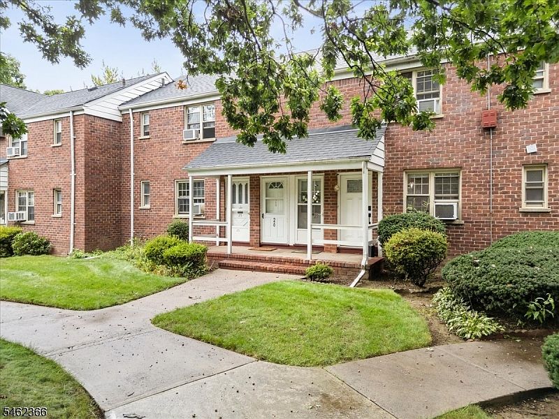 1st image of 1267 Anderson Ave #28