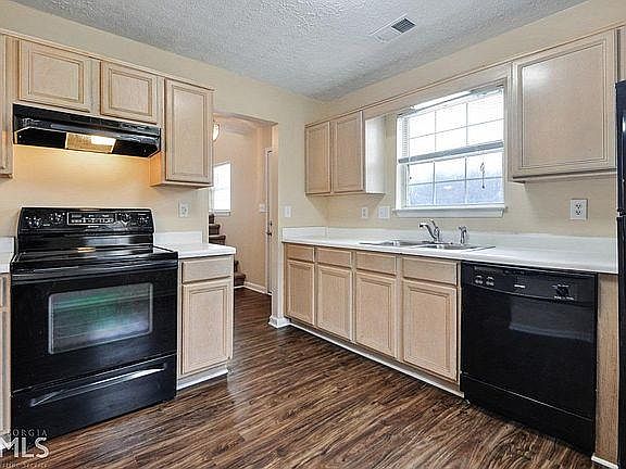 2nd image of 1436 Shiloh Way NW