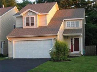 1022 Sterling Ridge Dr, Rensselaer, NY 12144