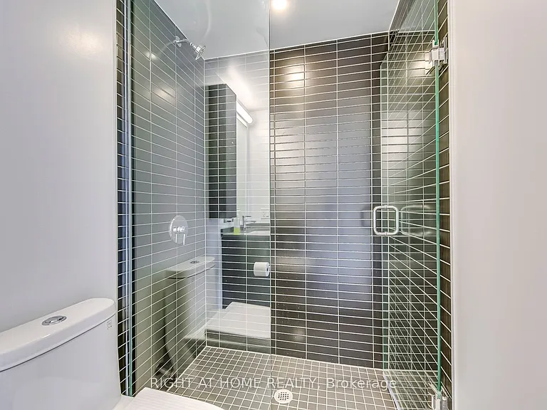 86 Dundas St E #606 — Photo 20