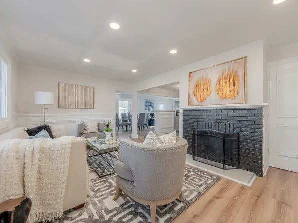 257 Marquette St, Park Forest, IL 60466