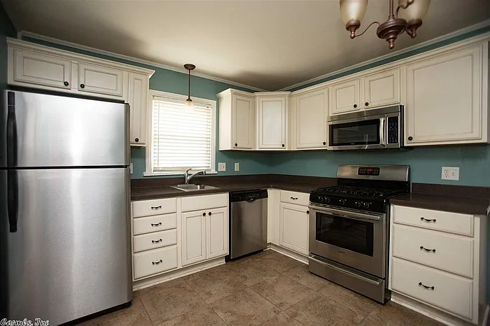 2 bed, 1.0 bath, 1000 sqft, $1,195 — Photo 4