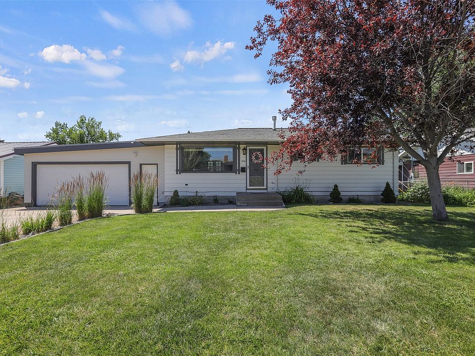1st image of 104 Riverview Dr E