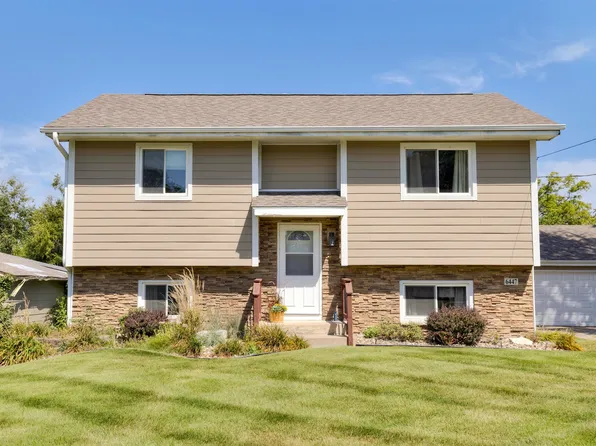 6447 Washington Ave, Windsor Heights, IA 50324