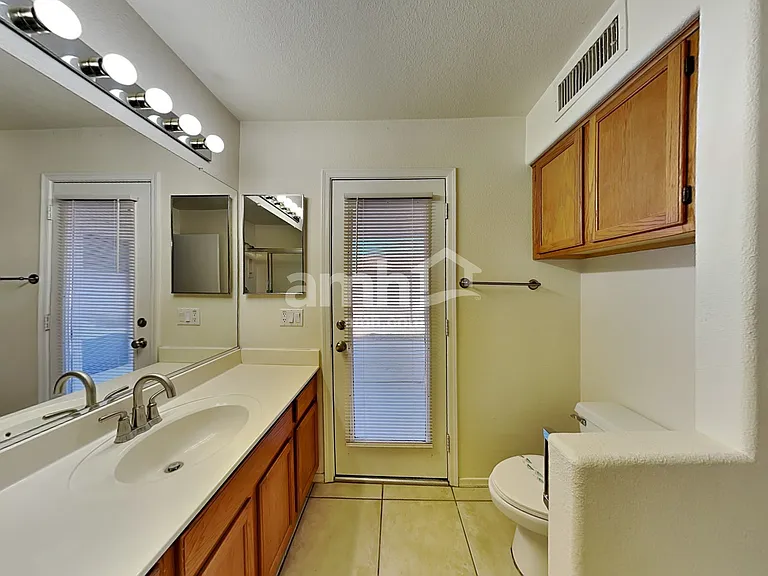 1130 W Lark Dr — Photo 11