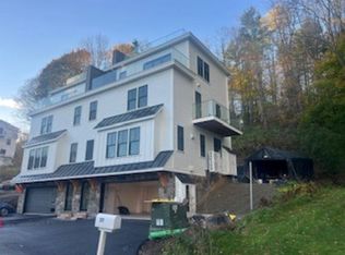 27 Slayton #3, Woodstock, VT 05091
