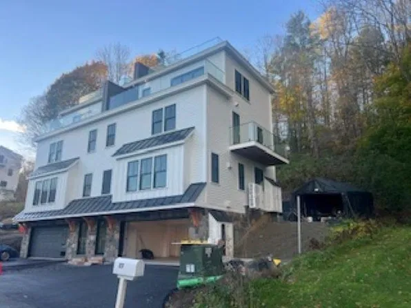 26 Slayton #1, Woodstock, VT 05091