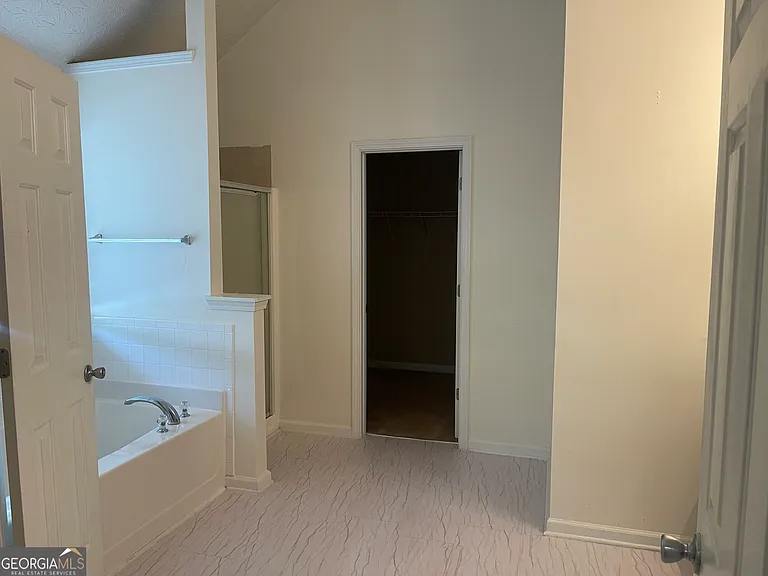 11053 Aliyah Dr — Photo 19