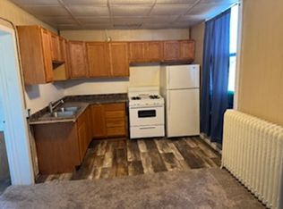 201 1/2 N Main St #6, Cedar Falls, IA 50613