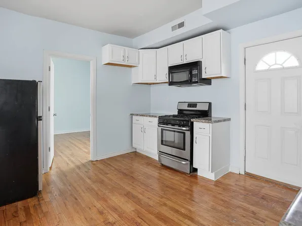 3436 W Huron St #2W, Chicago, IL 60624