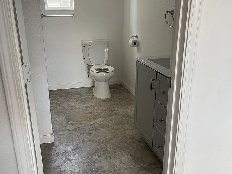 302 Decatur St #1 — Photo 4