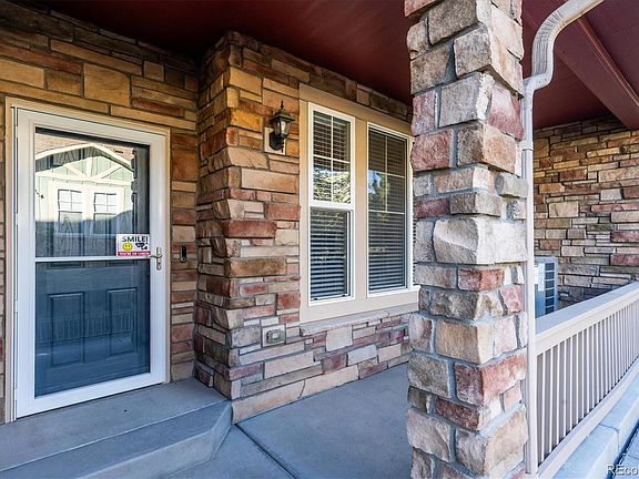 4th image of 627 S Norfolk Way