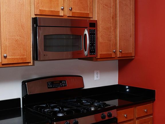 5th image of 4862 Eisenhower Ave Unit 358