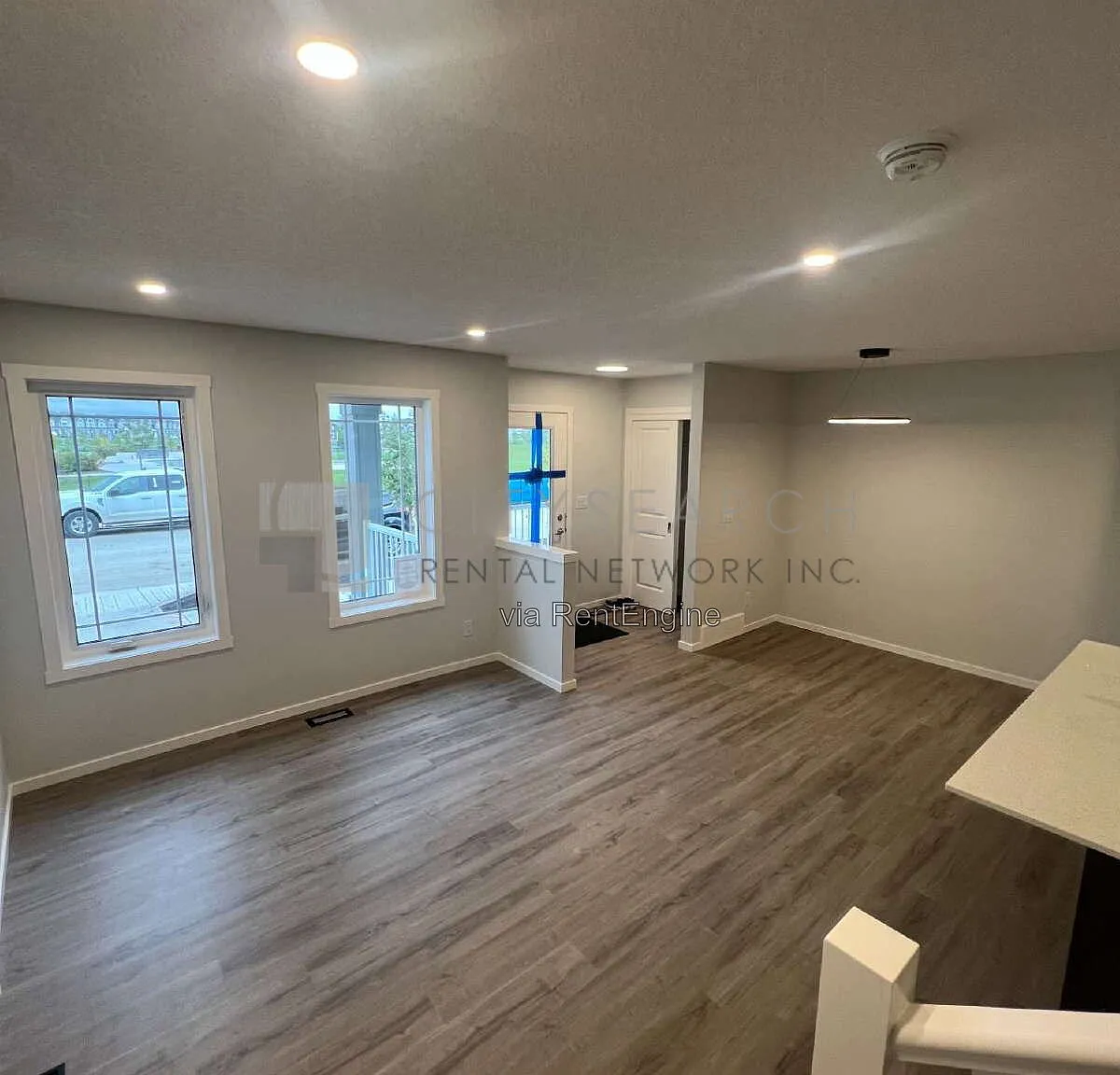 3 bed, 2.5 bath, 1380 sqft, $2,550 — Photo 2