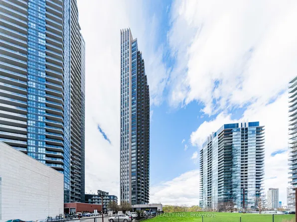 36 Park Lawn Rd #2608, Toronto, ON M8V 0E5