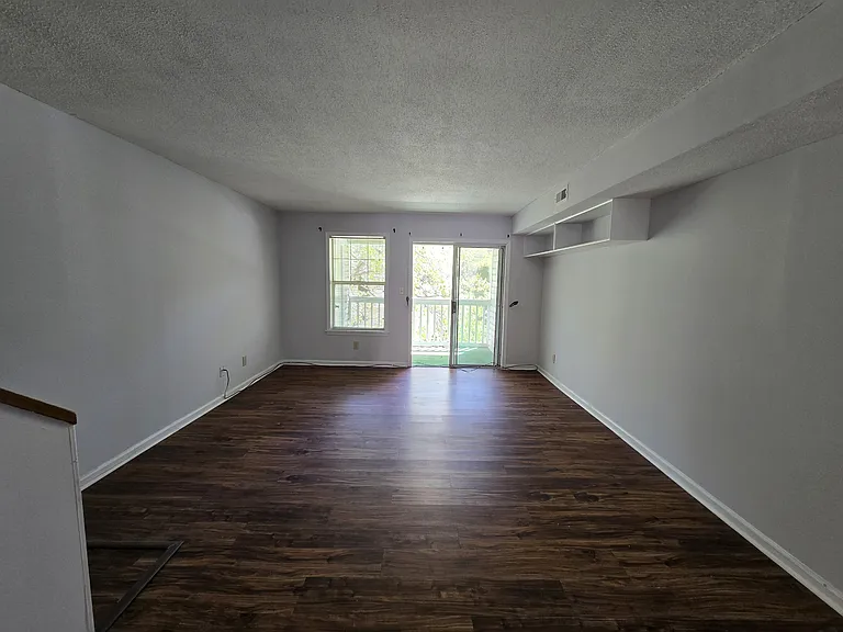 117 Kingsbury Dr — Photo 14