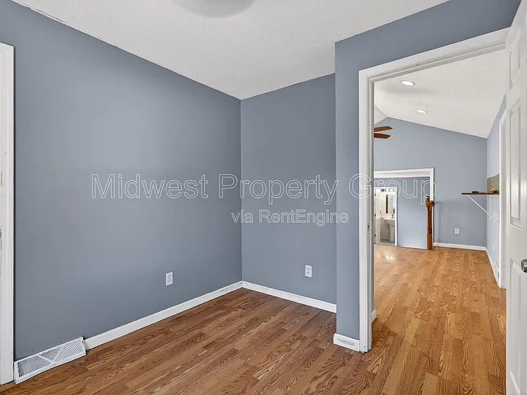 153 Bascom Dr — Photo 16