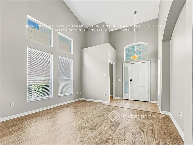 10502 Cranleigh Ct — Photo 6