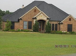 213 Austin Creek Ct, Fort Worth, TX 76140