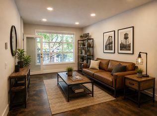 401 NE 71st St #N204, Seattle, WA 98115