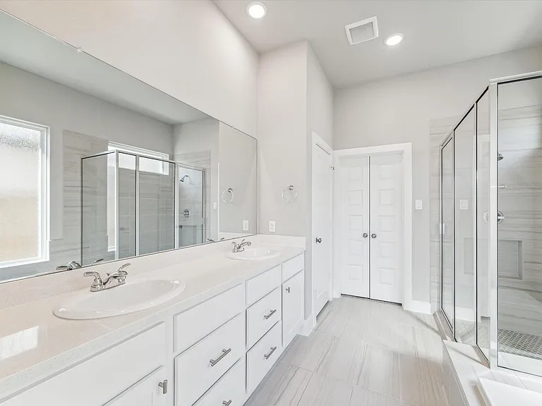 127 Nightshade St — Photo 9