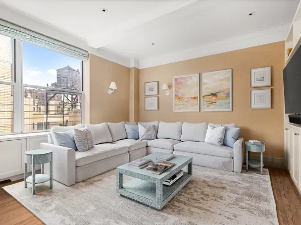 130 East 75th Street image 10 of 18