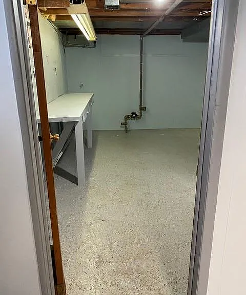 825 N Edison Ave — Photo 32