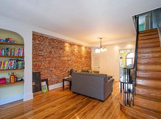 2413 S Hutchinson St, Philadelphia, PA 19148