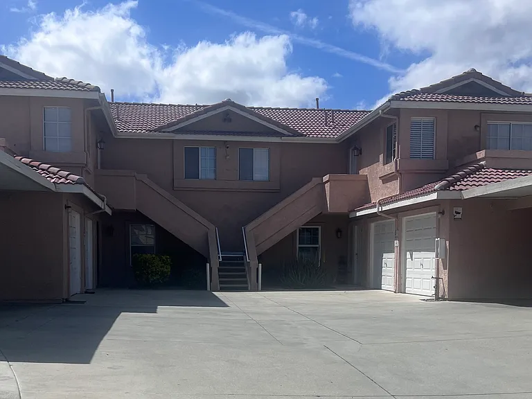 461 Westminster Pl #B — Photo 1