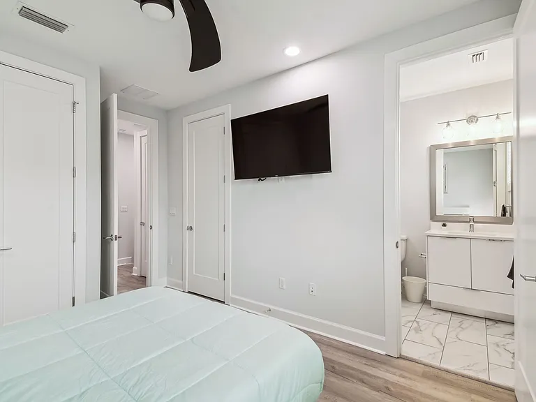 1520 N Pierce St #4 — Photo 41